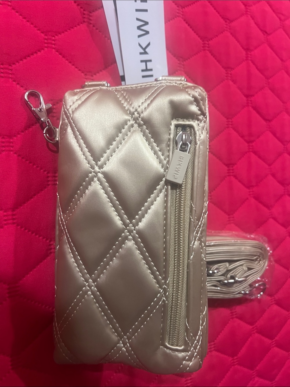 HKWP Quilted Crossbody Phone Case in Champagne Gold NWT - Picture 6 of 8